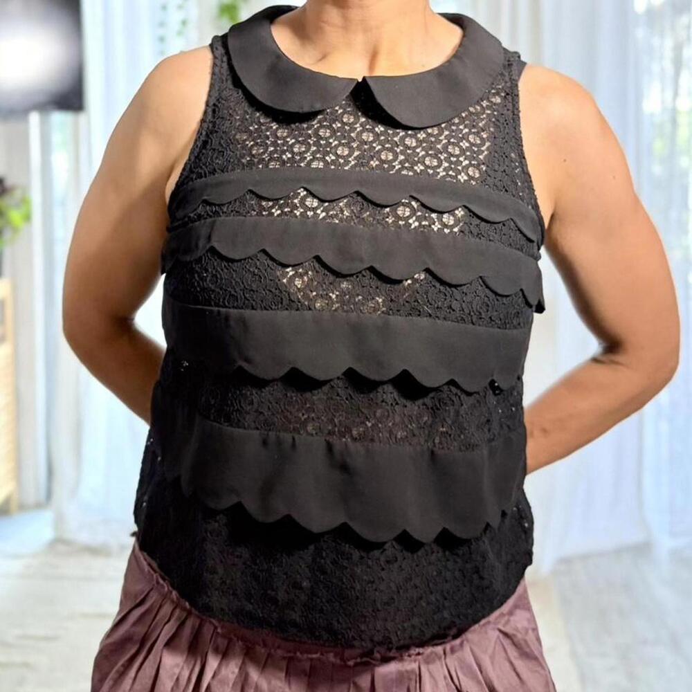 Do + Be Black Lace Scalloped Tank – Fits Like a Medium